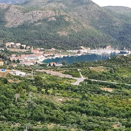 Petra Pensionat Slano